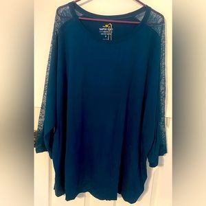 Torrid 5X long blouse with lace inset sleeves